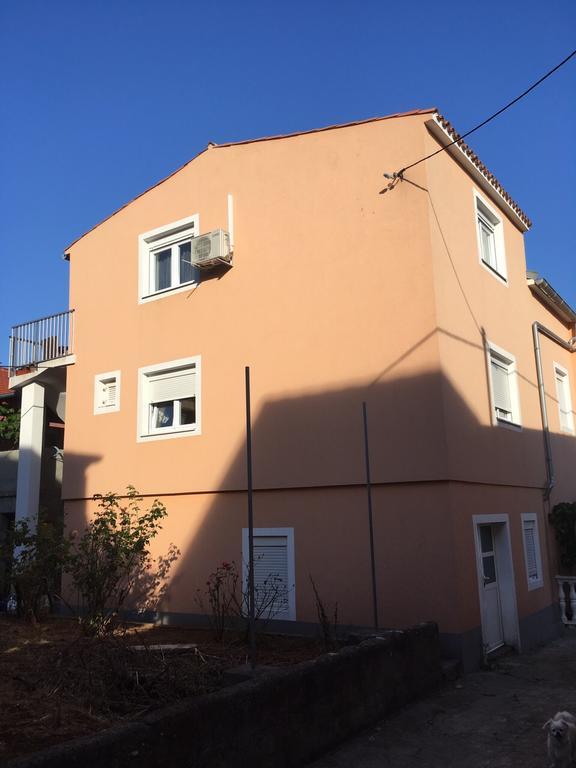 Centre Apartment Bozava Exterior photo
